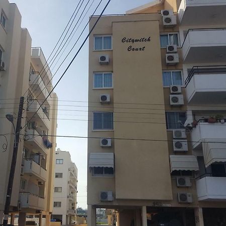 Makenzy Apartment Larnaca Exteriör bild